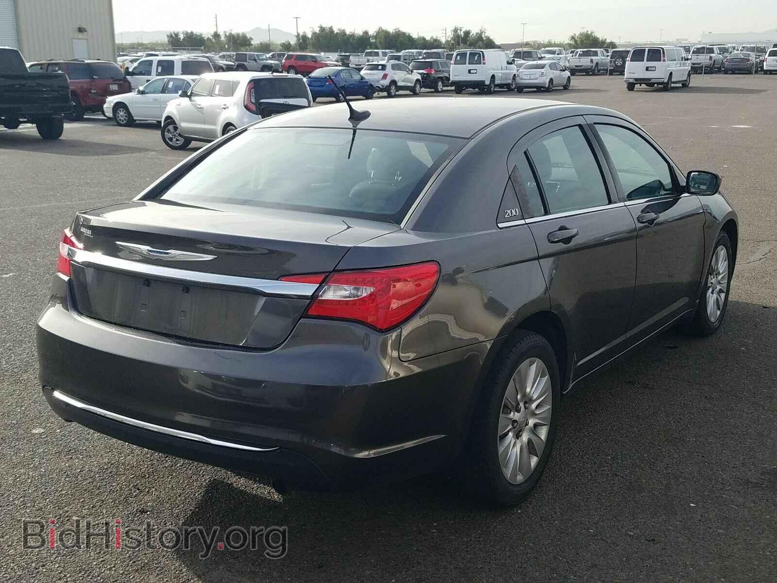 2014 Chrysler 200 - VIN: 1C3CCBAB4EN236889 - Фото 2