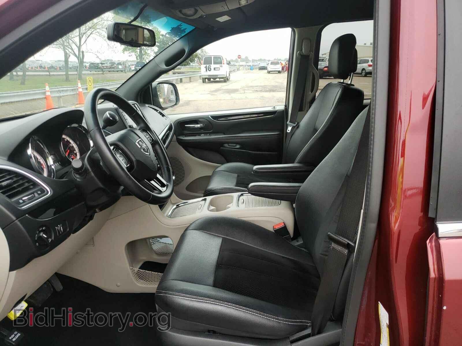 2017 Dodge Grand Caravan - VIN: 2C4RDGCG9HR686795 - Фото 3