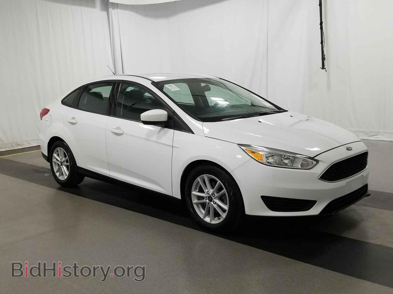 2018 Ford Focus - VIN: 1FADP3F25JL264828 - Фото 3