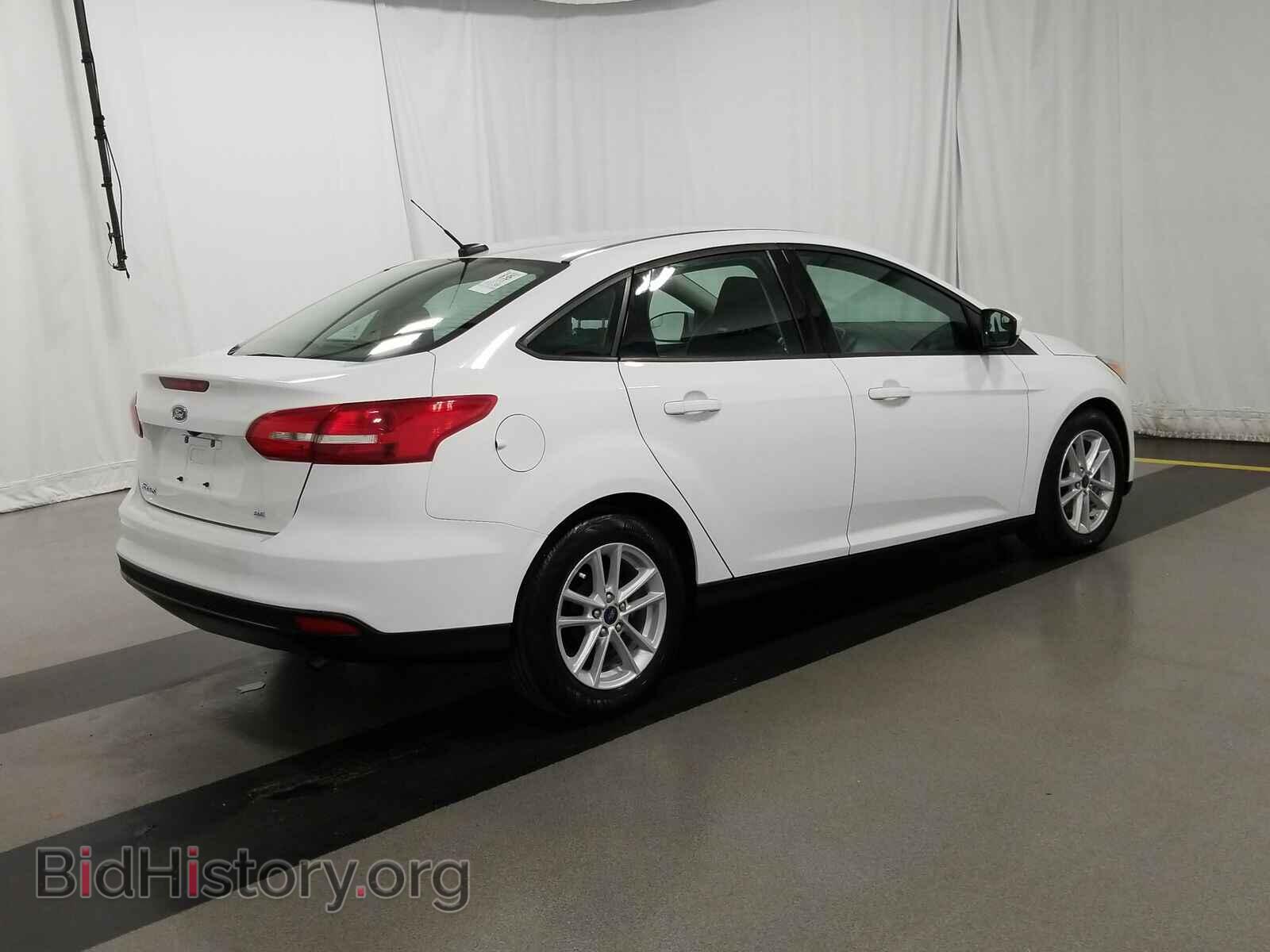 2018 Ford Focus - VIN: 1FADP3F25JL264828 - Фото 4