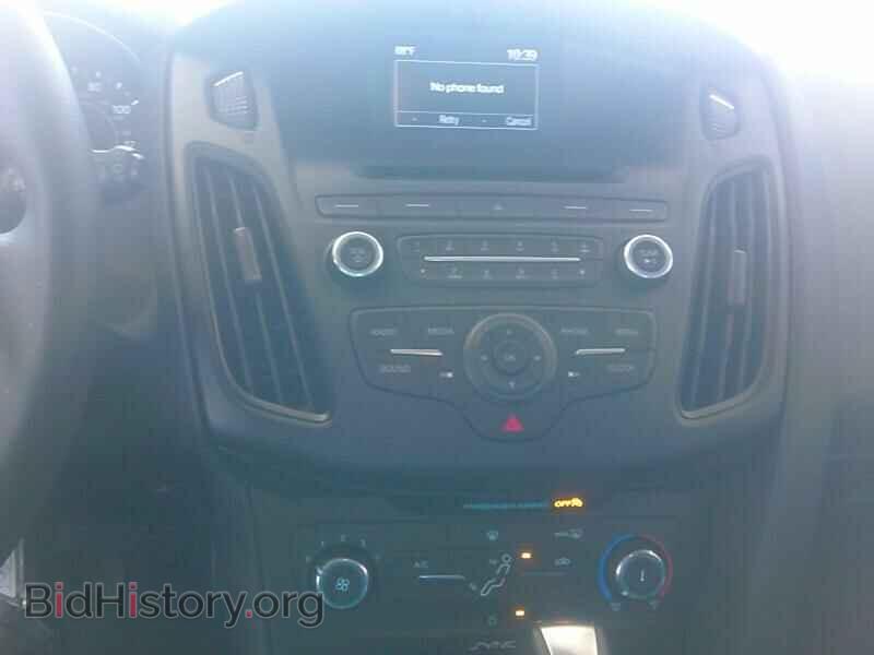 2016 Ford Focus - VIN: 1FADP3K2XGL338050 - Фото 4