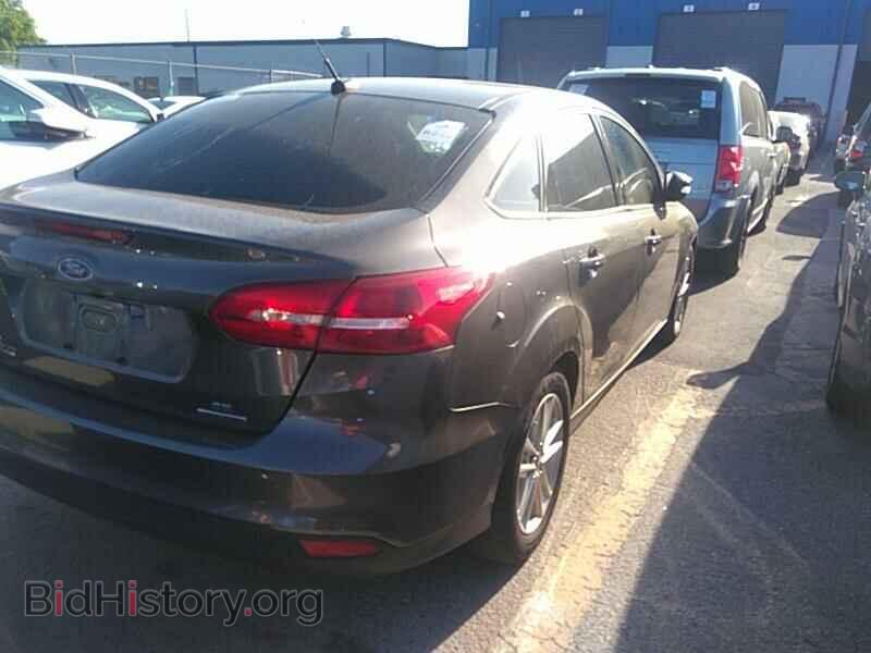 2016 Ford Focus - VIN: 1FADP3F2XGL207470 - Фото 2