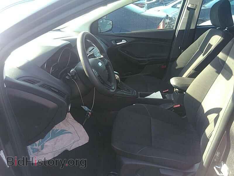 2016 Ford Focus - VIN: 1FADP3F2XGL207470 - Фото 3