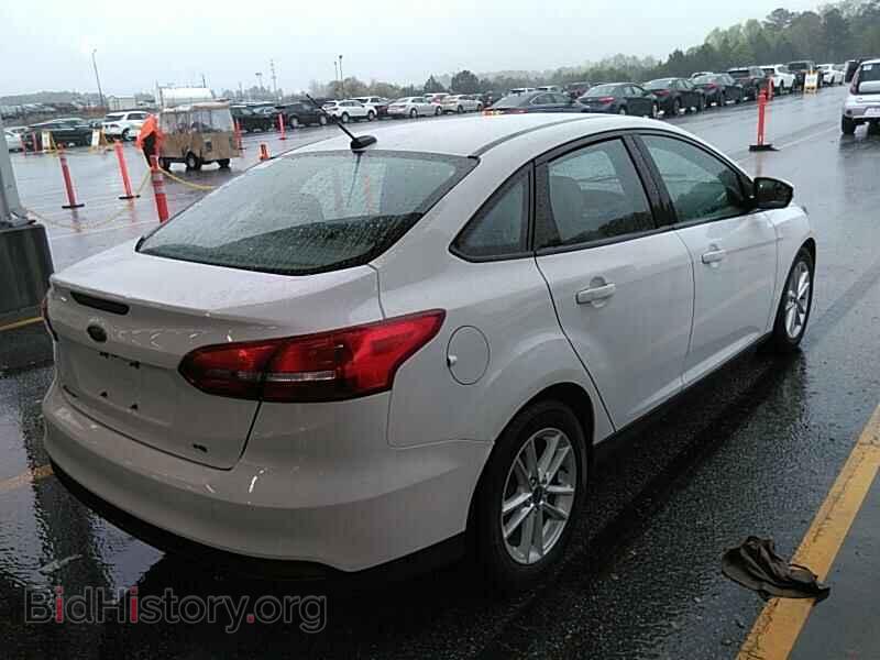 2017 Ford Focus - VIN: 1FADP3F24HL241793 - Фото 2