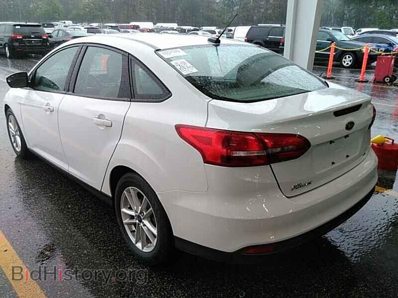 2017 Ford Focus - VIN: 1FADP3F24HL241793 - Фото 8