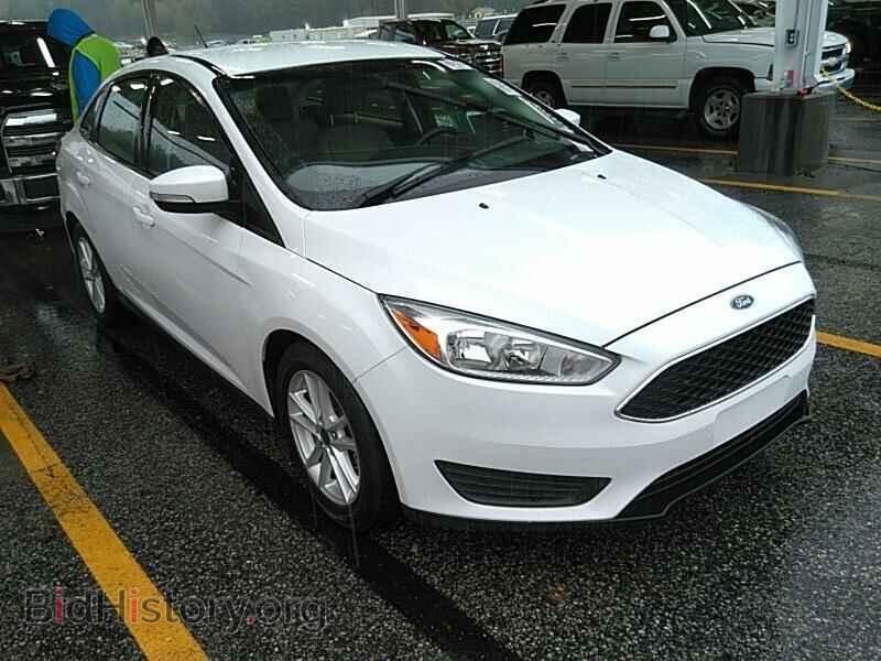 2017 Ford Focus - VIN: 1FADP3F24HL241793 - Фото 9