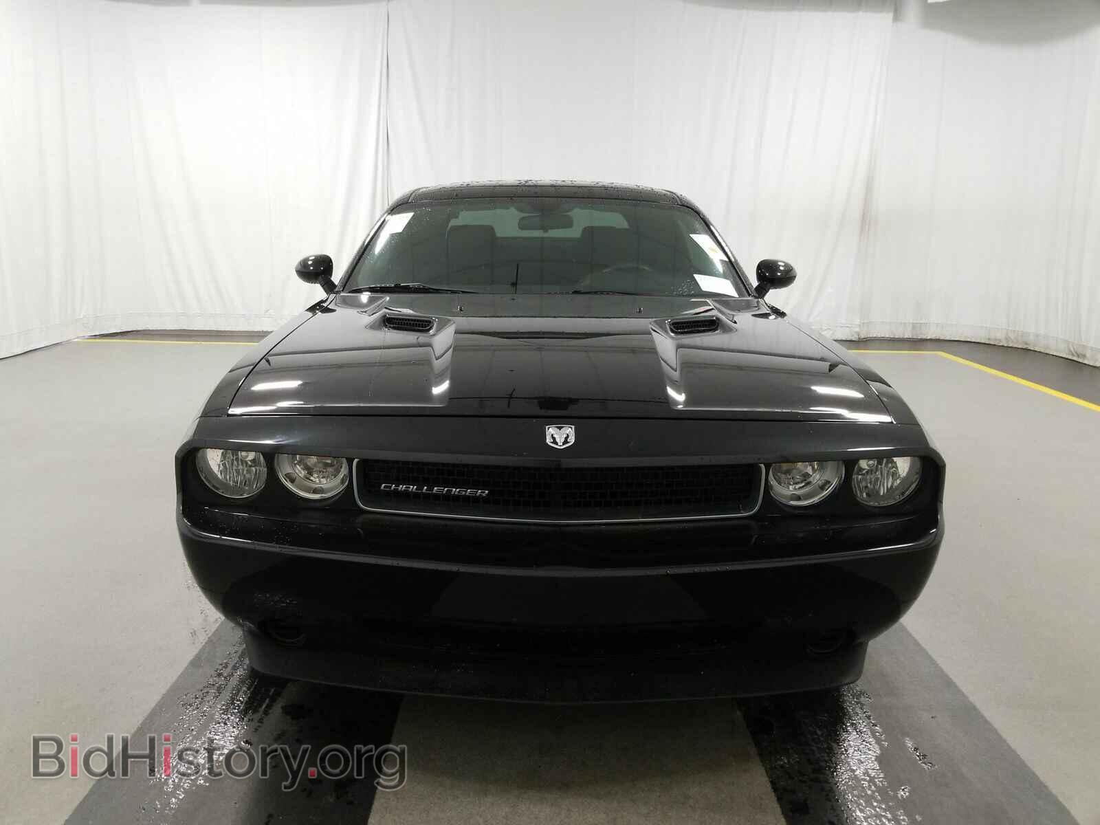 2010 Dodge Challenger - VIN: 2B3CJ4DV5AH182171 - Фото 2