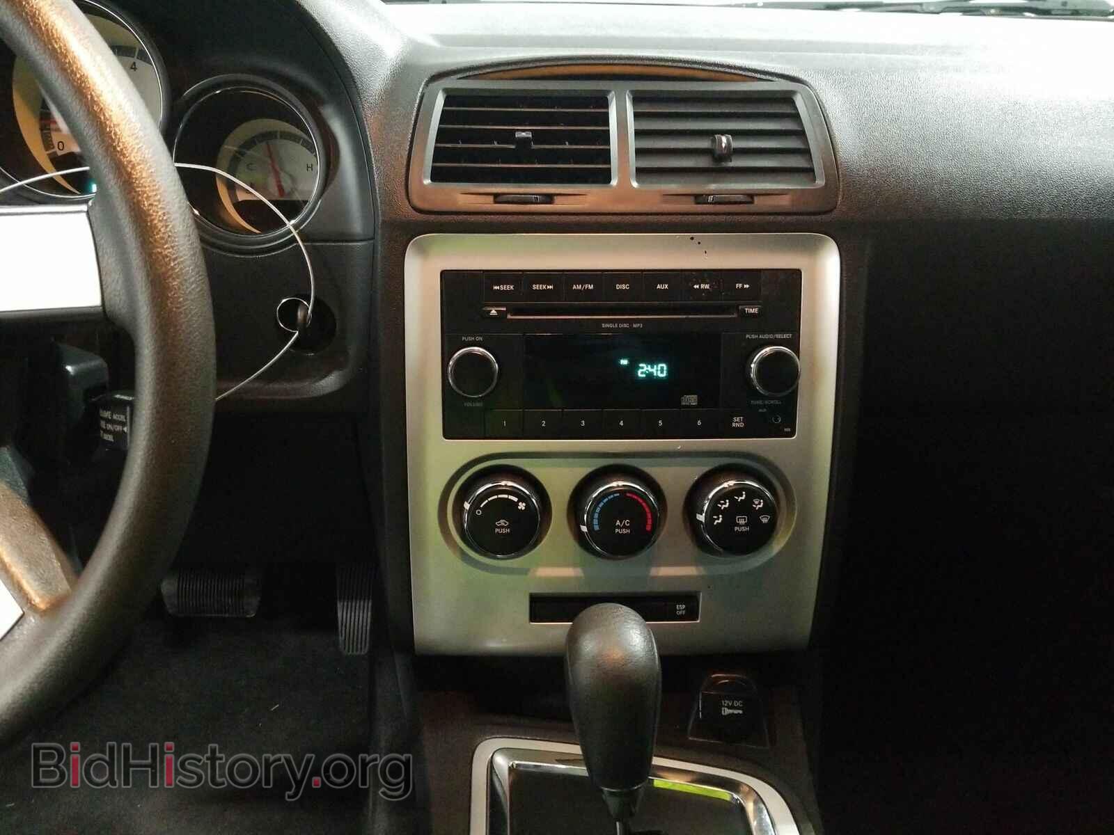 2010 Dodge Challenger - VIN: 2B3CJ4DV5AH182171 - Фото 11
