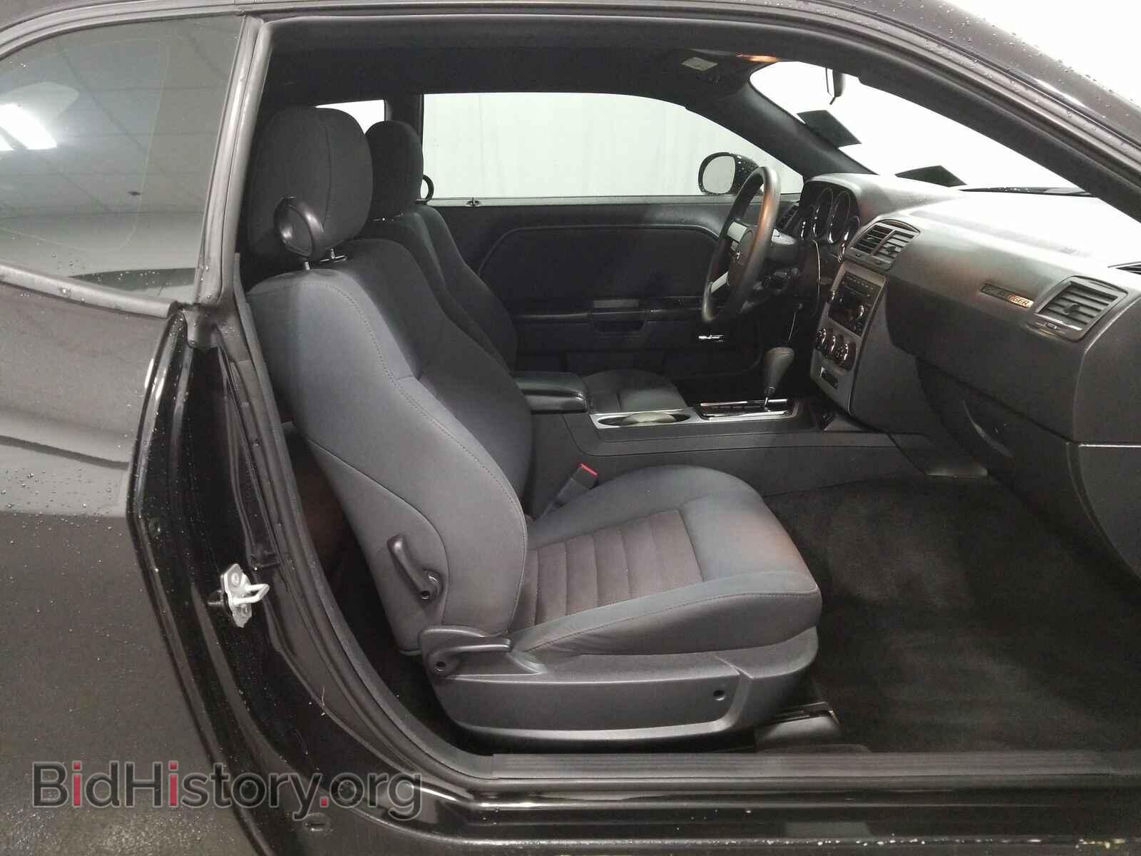 2010 Dodge Challenger - VIN: 2B3CJ4DV5AH182171 - Фото 8