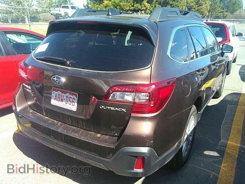 2019 Subaru Outback - VIN: 4S4BSAFC7K3377223 - Фото 2