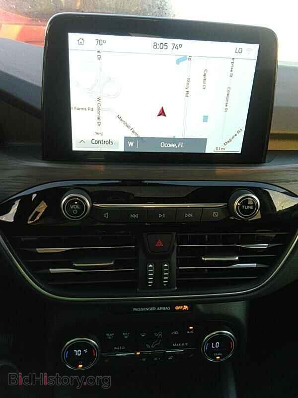 2020 Ford Escape - VIN: 1FMCU9J91LUA58632 - Фото 4