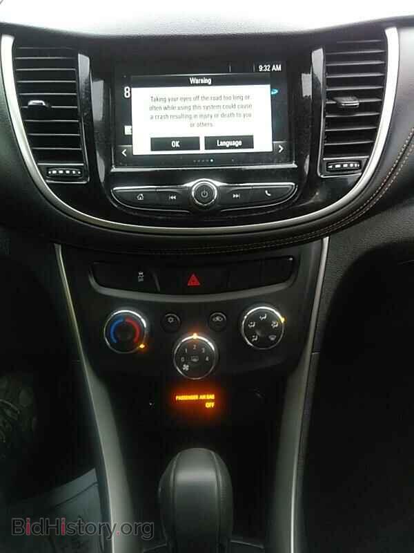 2017 Chevrolet Trax - VIN: 3GNCJKSB3HL188989 - Фото 4