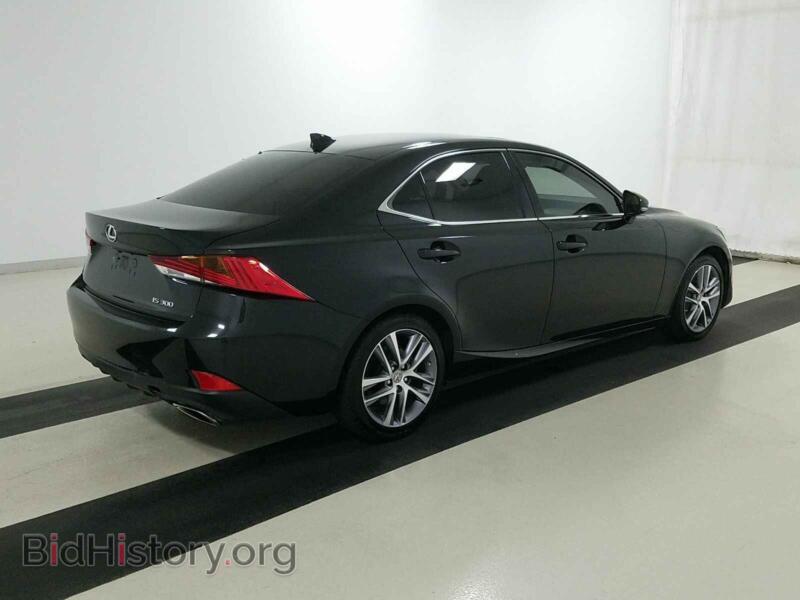 2019 Lexus IS (VIN JTHBA1D26K5084255) — photo 4 of 20