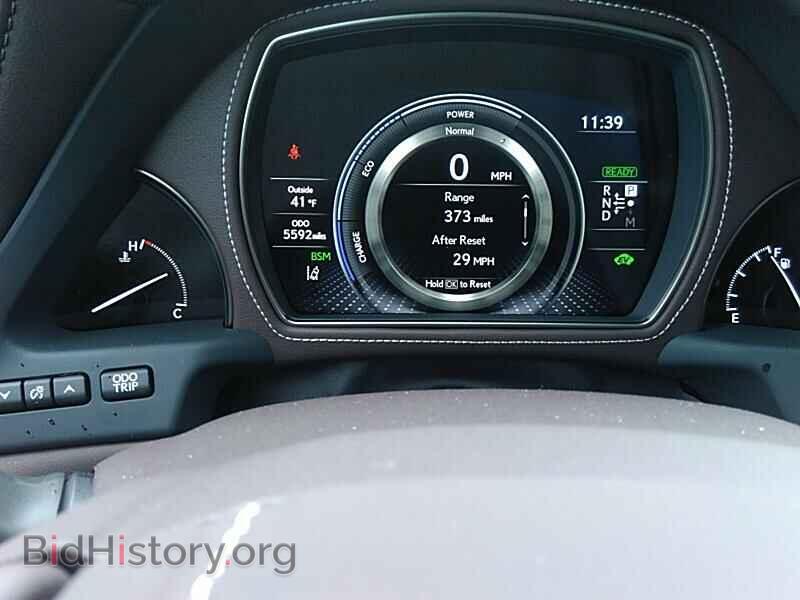 2019 Lexus LS - VIN: JTHCYLFF7K5001475 - Фото 5