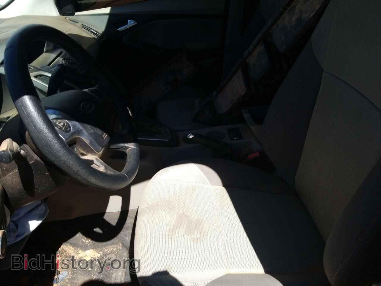 2013 Ford Focus - VIN: 1FADP3F29DL382885 - Photo 3