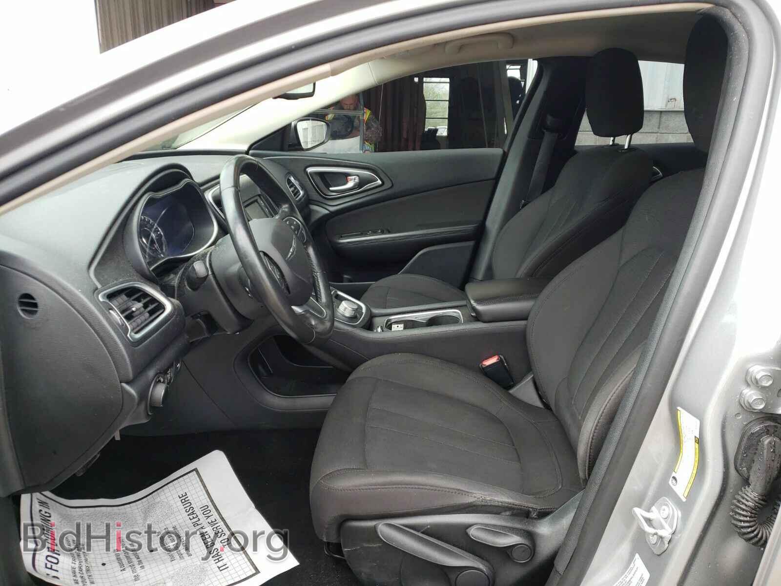 2016 Chrysler 200 - VIN: 1C3CCCFB0GN188180 - Фото 3