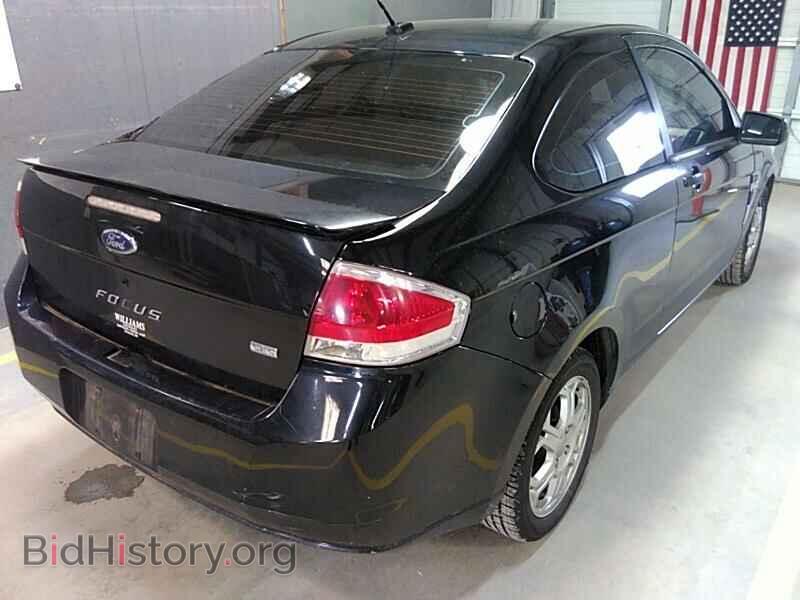 2008 Ford Focus - VIN: 1FAHP33N68W180820 - Фото 2