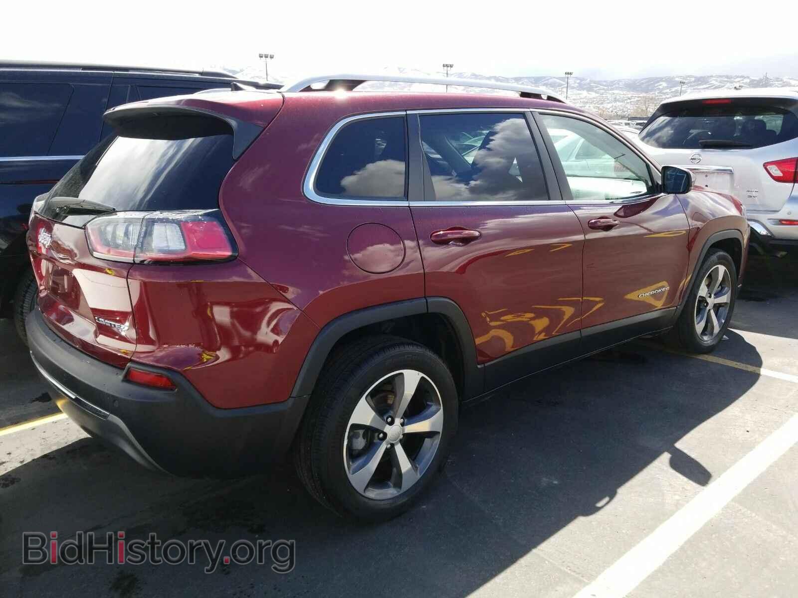 2019 Jeep Cherokee - VIN: 1C4PJLDB2KD433694 - Photo 2