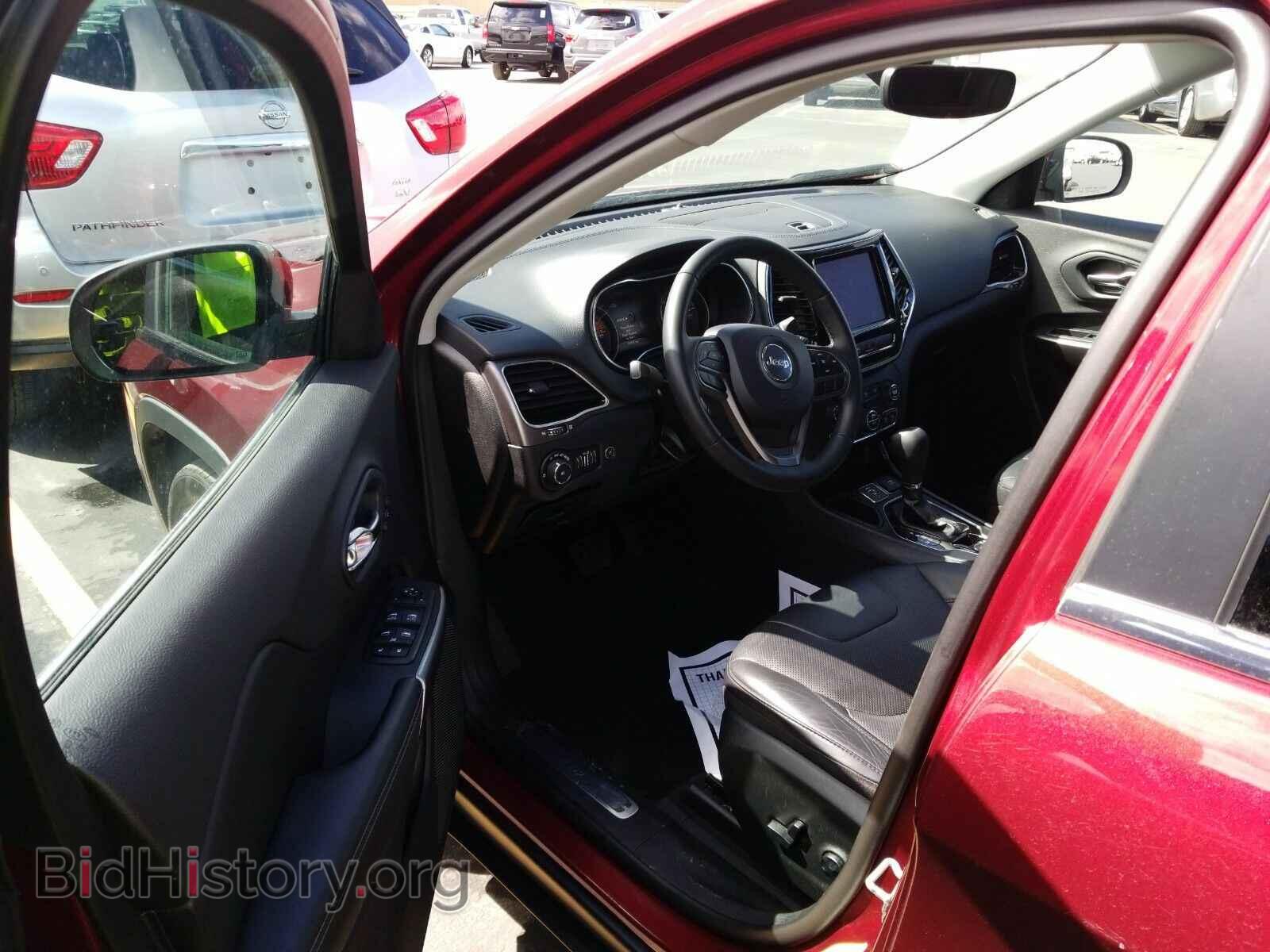 2019 Jeep Cherokee - VIN: 1C4PJLDB2KD433694 - Photo 3