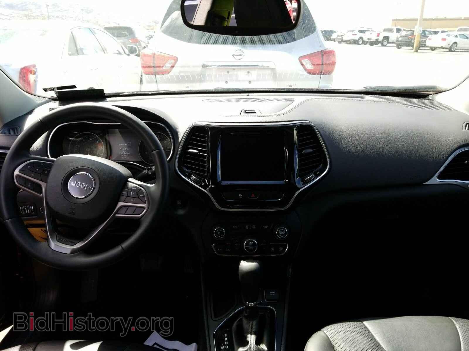 2019 Jeep Cherokee - VIN: 1C4PJLDB2KD433694 - Photo 4