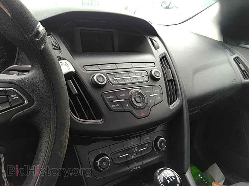 2018 Ford Focus - VIN: 1FADP3E26JL287956 - Фото 4