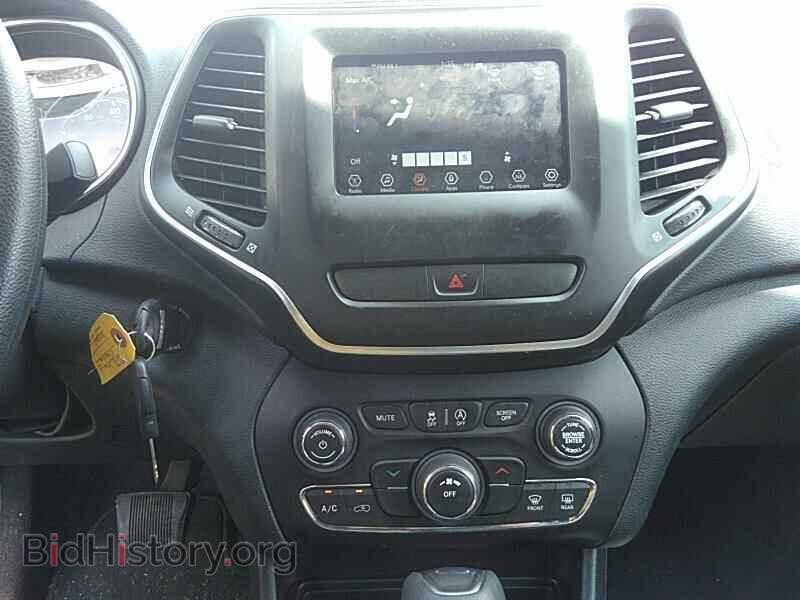 2019 Jeep Cherokee - VIN: 1C4PJLCB8KD205068 - Фото 4