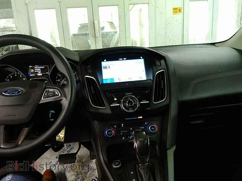 2017 Ford Focus - VIN: 1FADP3M21HL297774 - Фото 4