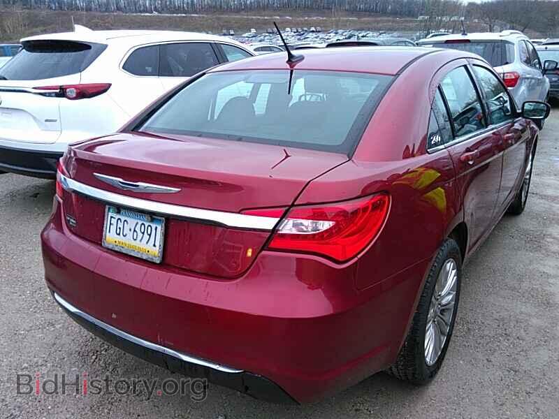 2013 Chrysler 200 - VIN: 1C3CCBAB6DN671461 - Фото 2