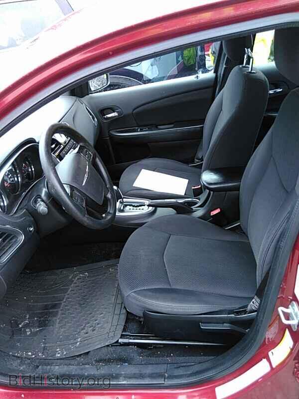 2013 Chrysler 200 - VIN: 1C3CCBAB6DN671461 - Фото 3