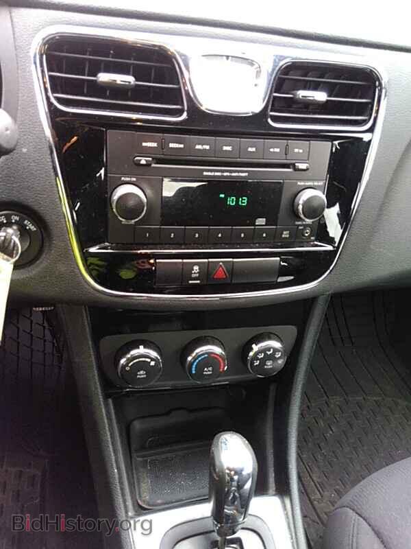 2013 Chrysler 200 - VIN: 1C3CCBAB6DN671461 - Фото 4