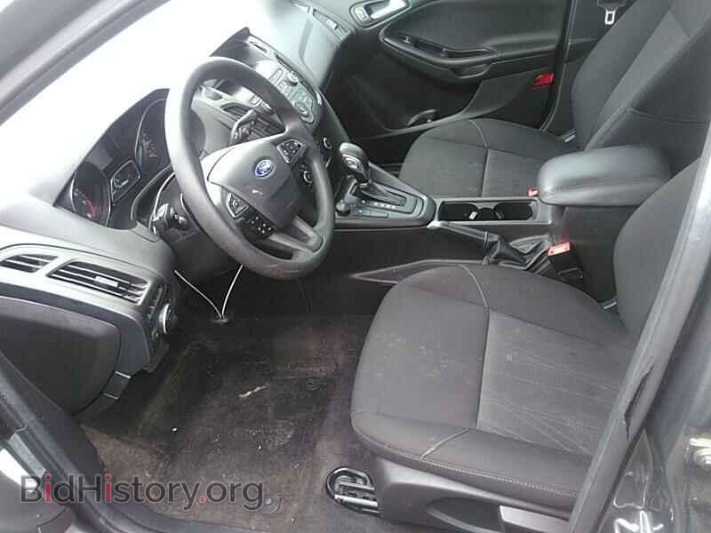 2018 Ford Focus - VIN: 1FADP3FE0JL201324 - Фото 3