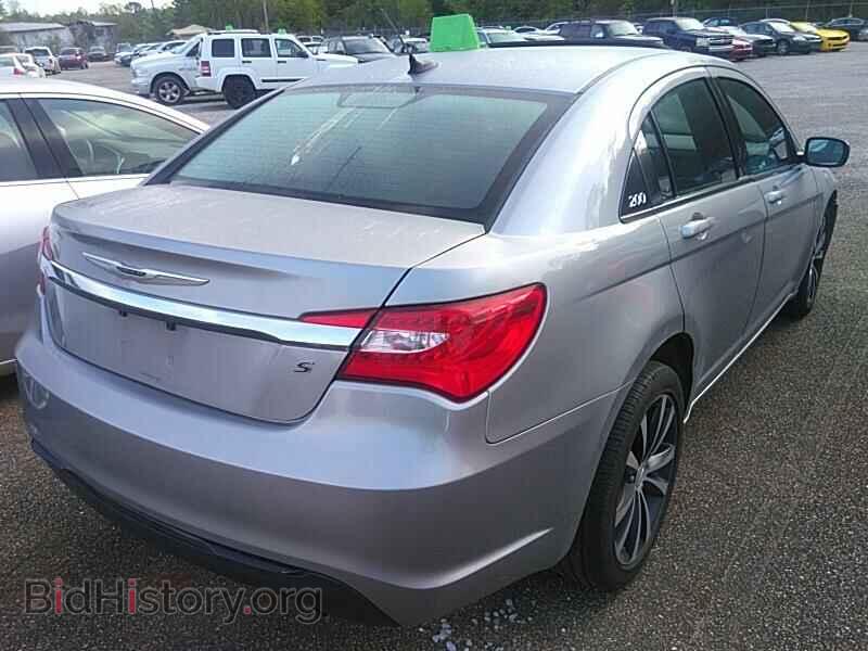 2013 Chrysler 200 - VIN: 1C3CCBBG0DN745693 - Фото 2