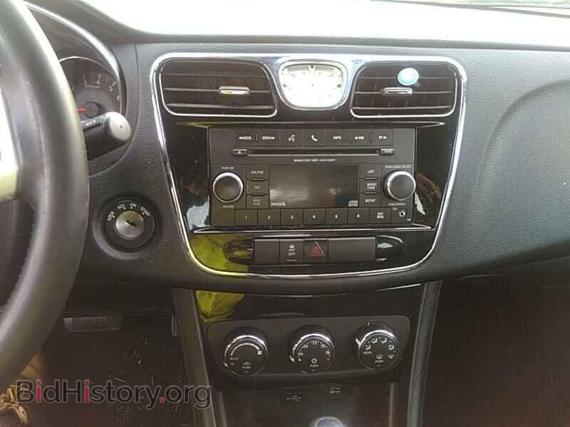 2013 Chrysler 200 - VIN: 1C3CCBBG0DN745693 - Фото 4