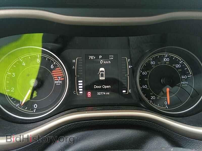 2018 Jeep Cherokee - VIN: 1C4PJLCB2JD595616 - Фото 5