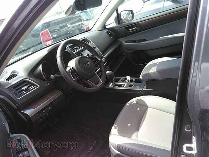 2019 Subaru Outback - VIN: 4S4BSANC0K3379204 - Фото 3