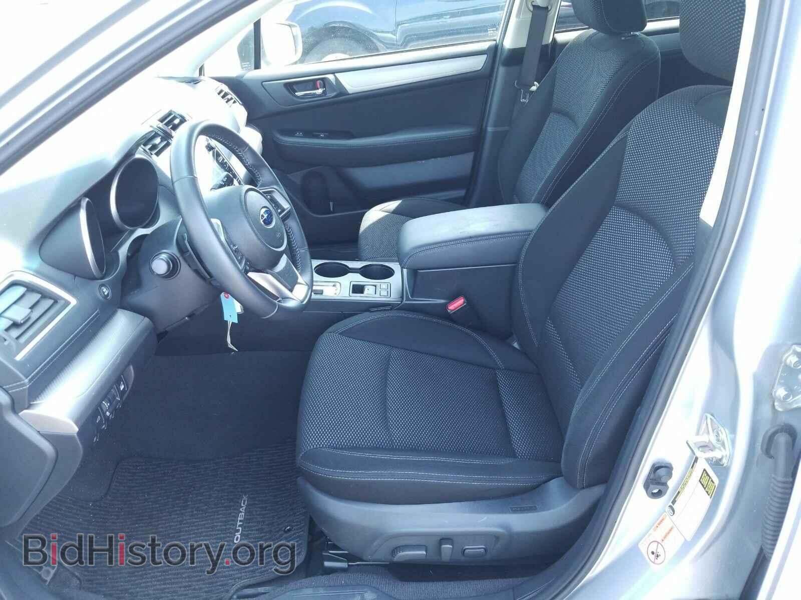 2018 Subaru Outback - VIN: 4S4BSAFC5J3367417 - Фото 3