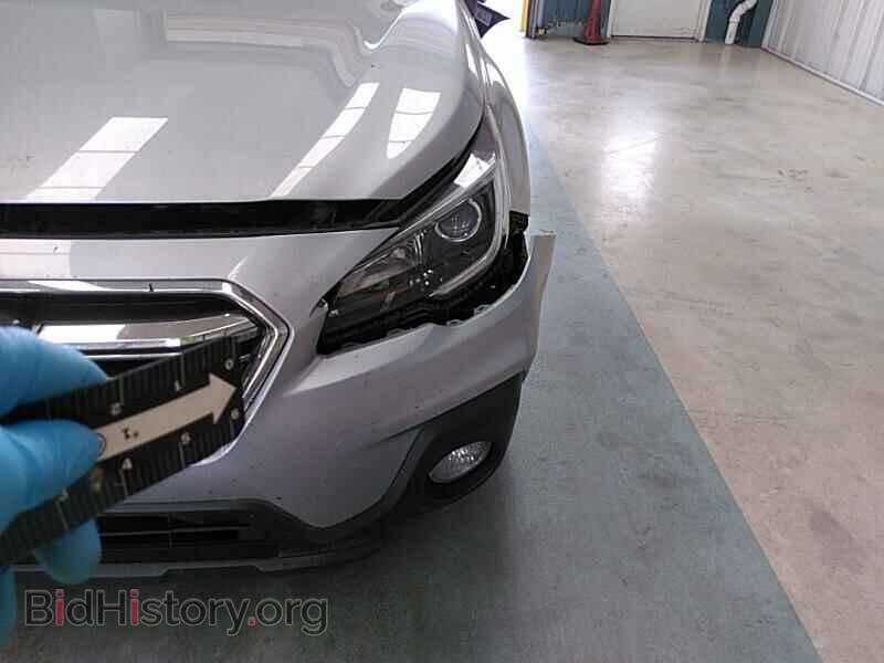 2018 Subaru Outback - VIN: 4S4BSAFC5J3367417 - Фото 10