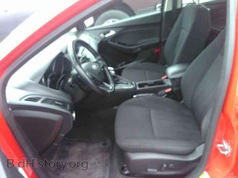 2016 Ford Focus - VIN: 1FADP3F26GL229997 - Фото 3