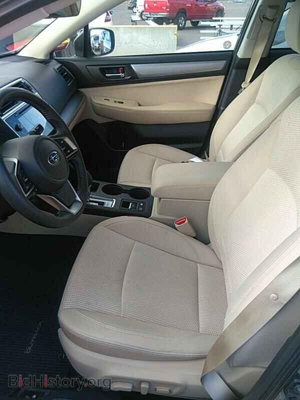 2019 Subaru Outback - VIN: 4S4BSAFC3K3377347 - Фото 3