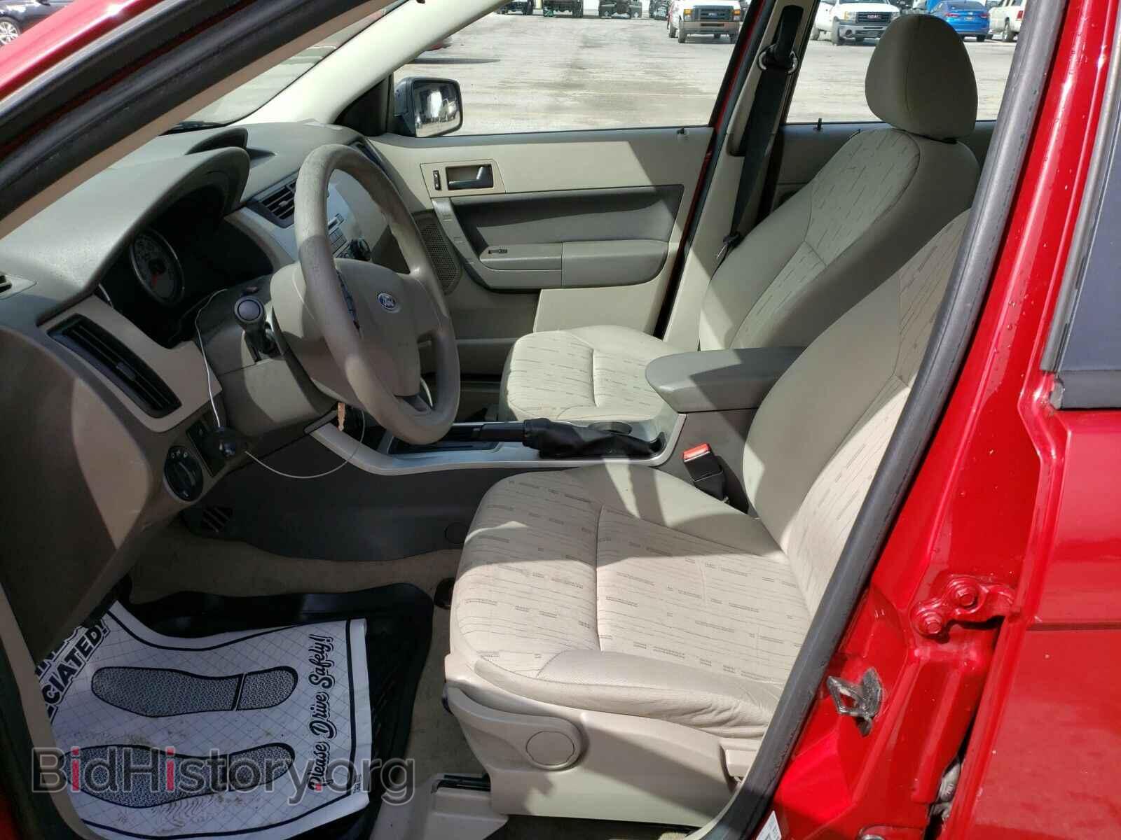 2011 Ford Focus - VIN: 1FAHP3FN2BW168828 - Фото 3
