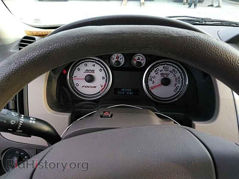 2011 Ford Focus - VIN: 1FAHP3FN2BW168828 - Фото 8