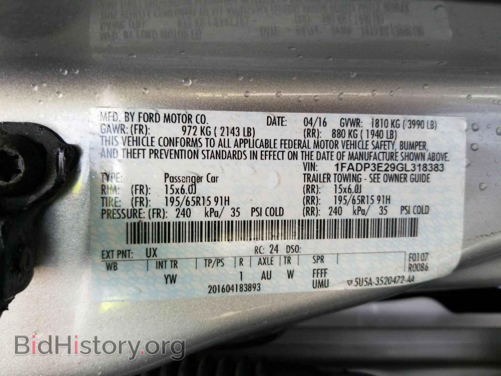 2016 Ford Focus - VIN: 1FADP3E29GL318383 - Photo 6