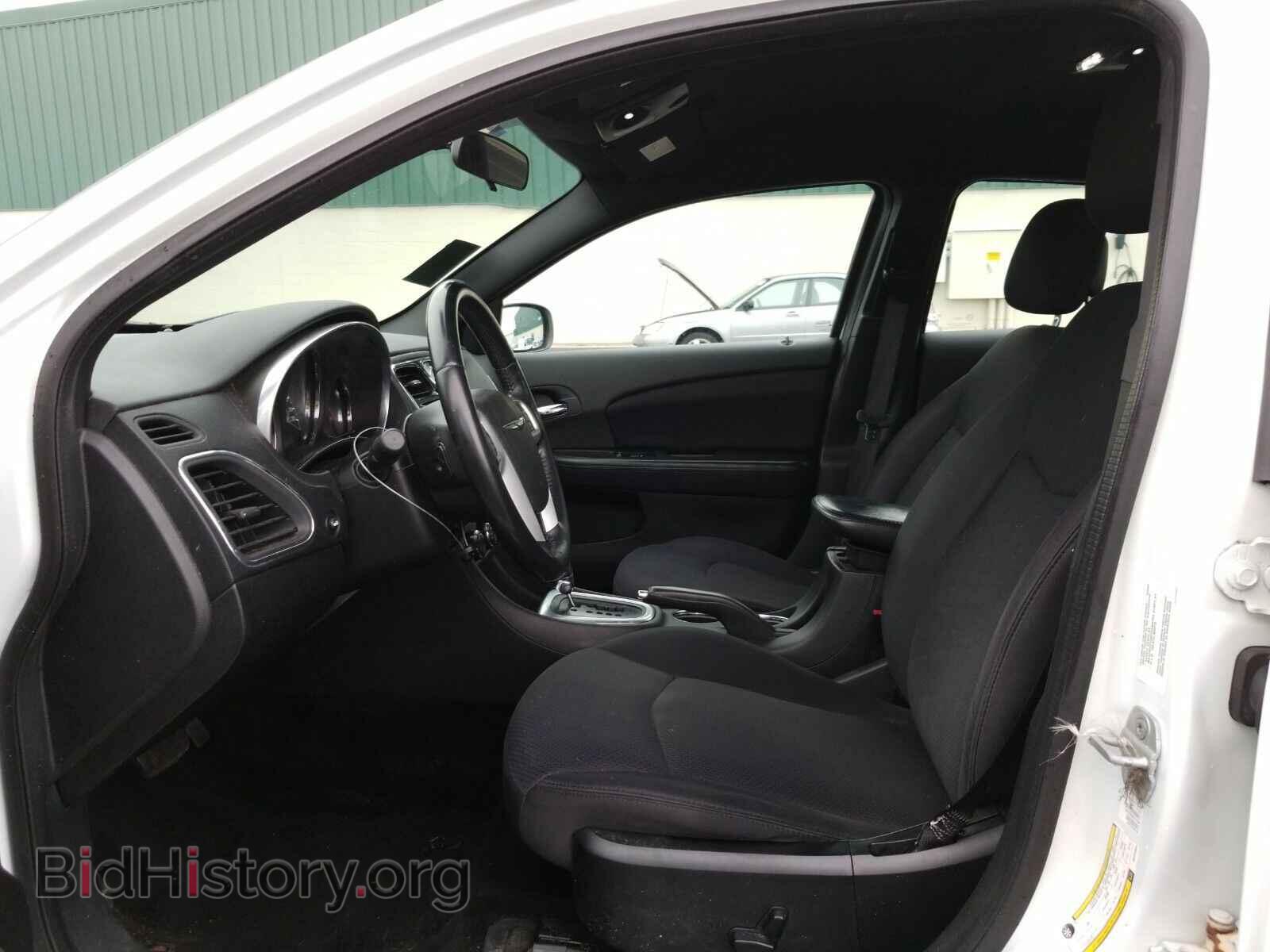 2013 Chrysler 200 - VIN: 1C3CCBBG0DN731633 - Фото 3
