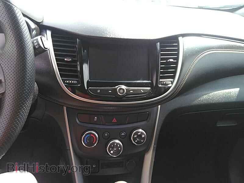 2017 Chevrolet Trax - VIN: 3GNCJPSB5HL144456 - Фото 4