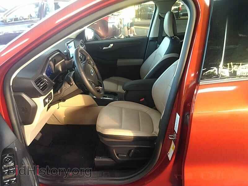 2020 Ford Escape - VIN: 1FMCU9J92LUA58672 - Photo 3