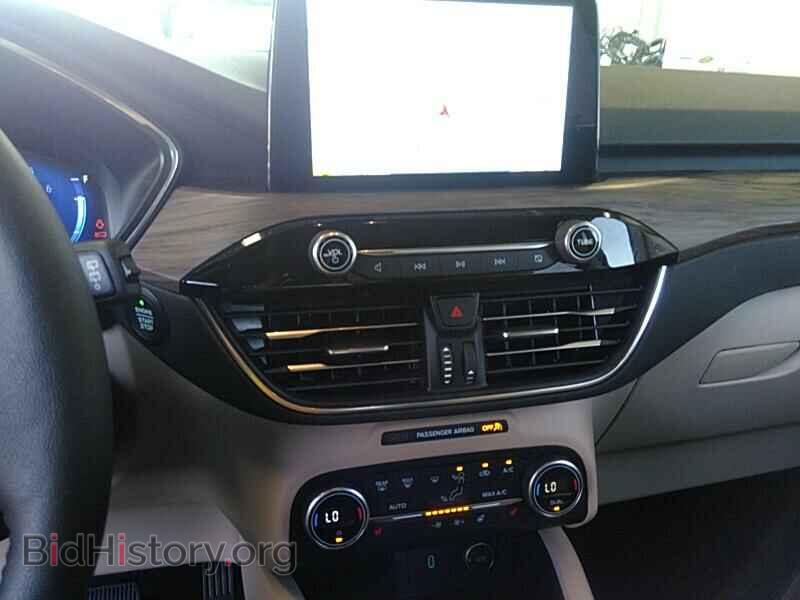 2020 Ford Escape - VIN: 1FMCU9J91LUA58601 - Фото 4