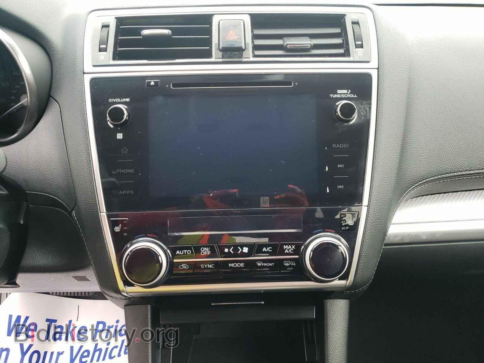 2019 Subaru Outback - VIN: 4S4BSAFC2K3369160 - Фото 4