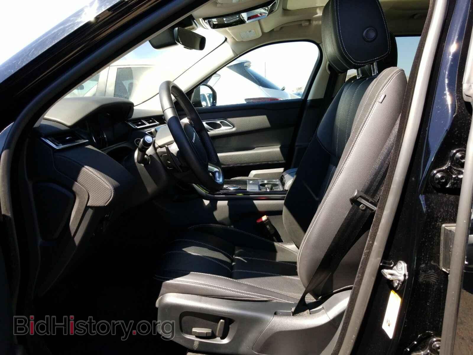 2019 Land Rover Range Rover Velar - VIN: SALYB2EV9KA796721 - Фото 3
