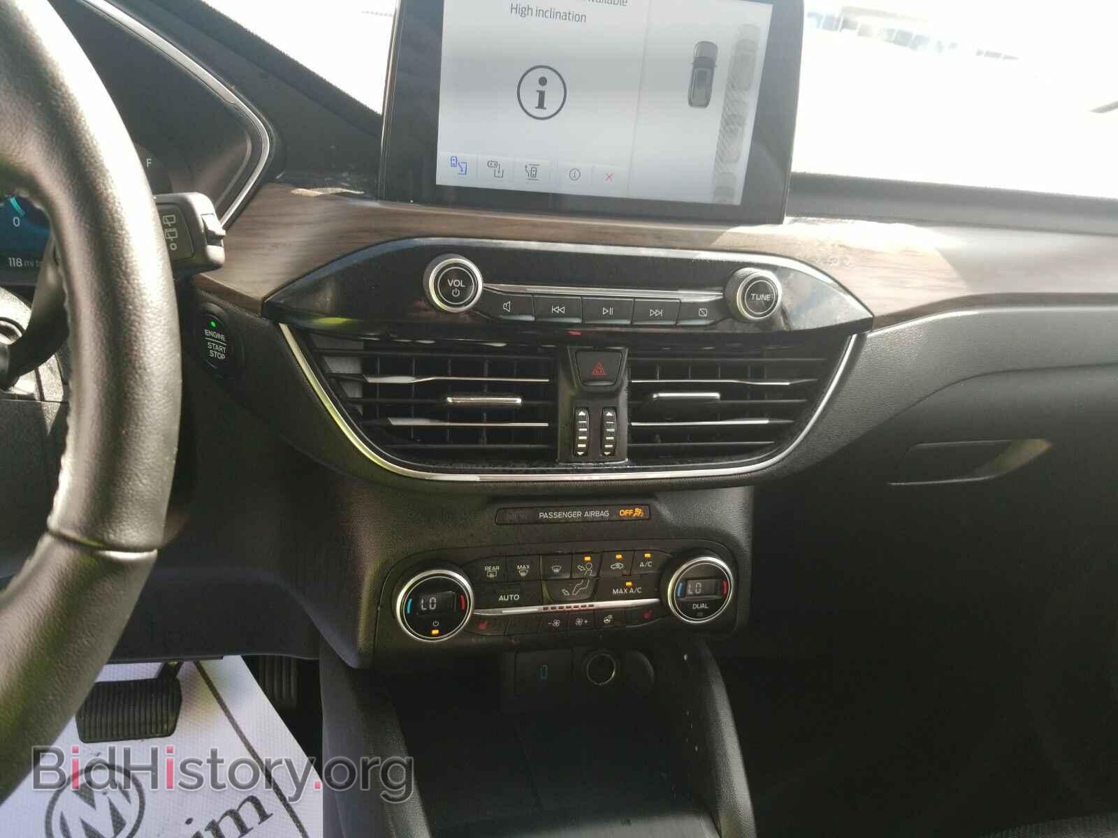 2020 Ford Escape - VIN: 1FMCU9J96LUA37131 - Photo 4