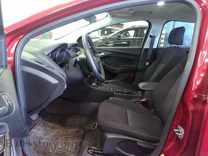 2017 Ford Focus - VIN: 1FADP3F29HL325043 - Фото 3